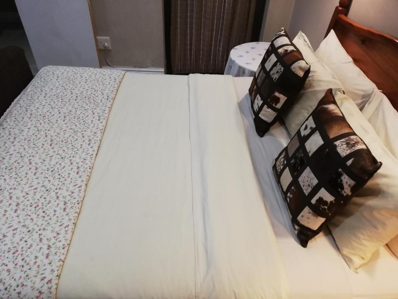 Fairway Guest House เดอร์บัน ภายนอก รูปภาพ